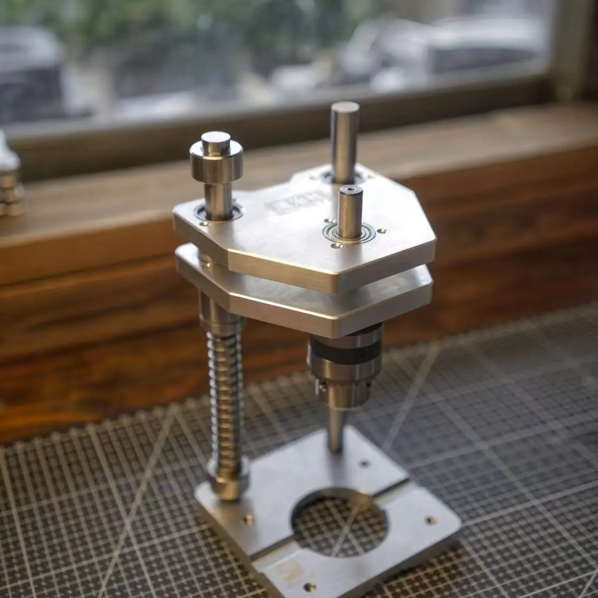 Drill Press - Soporte de Perforación Vertical de Alta